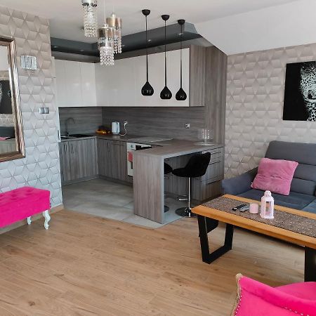 Apartament Nadmorski Apartment Kolobrzeg Bagian luar foto