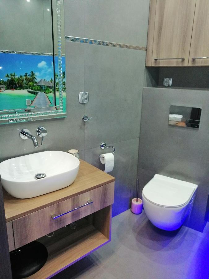 Apartament Nadmorski Apartment Kolobrzeg Bagian luar foto