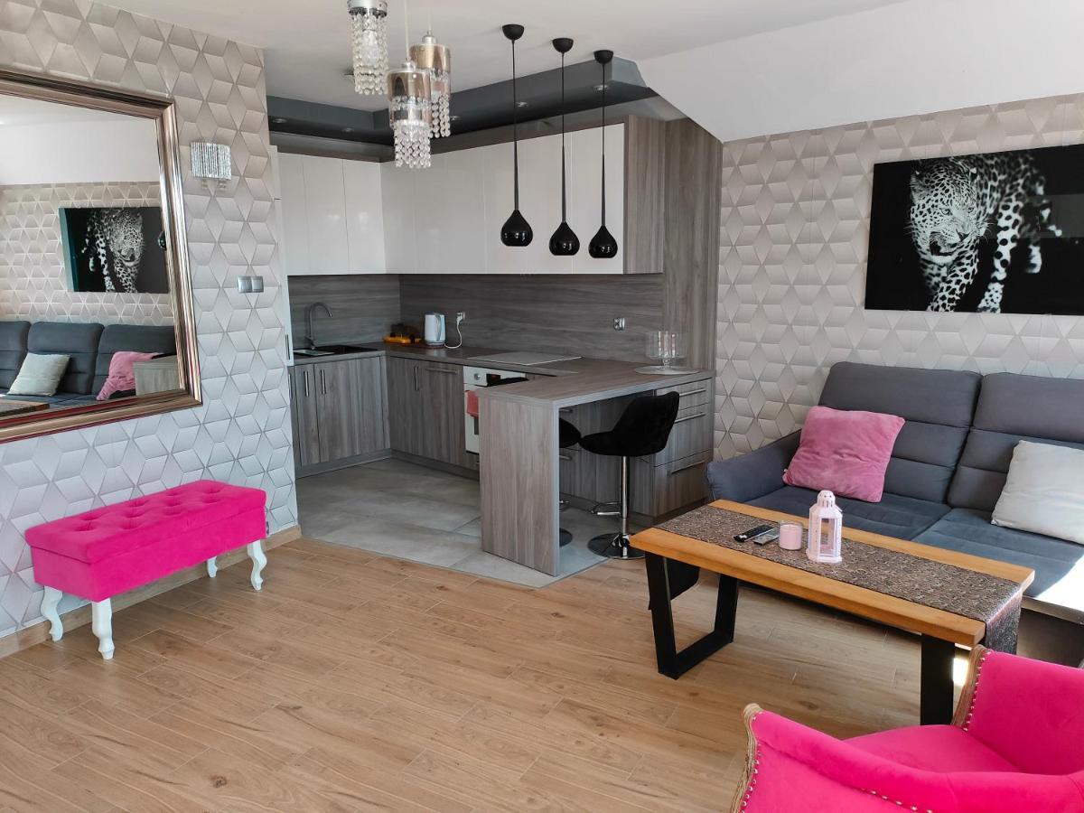 Apartament Nadmorski Apartment Kolobrzeg Bagian luar foto